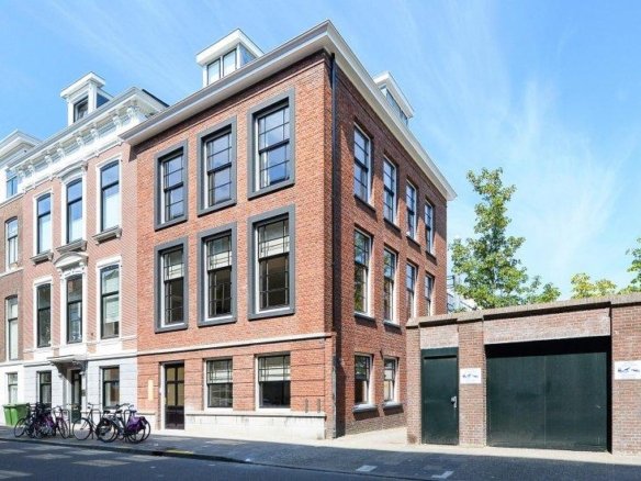 Woning aan de Bazarstraat te Den Haag