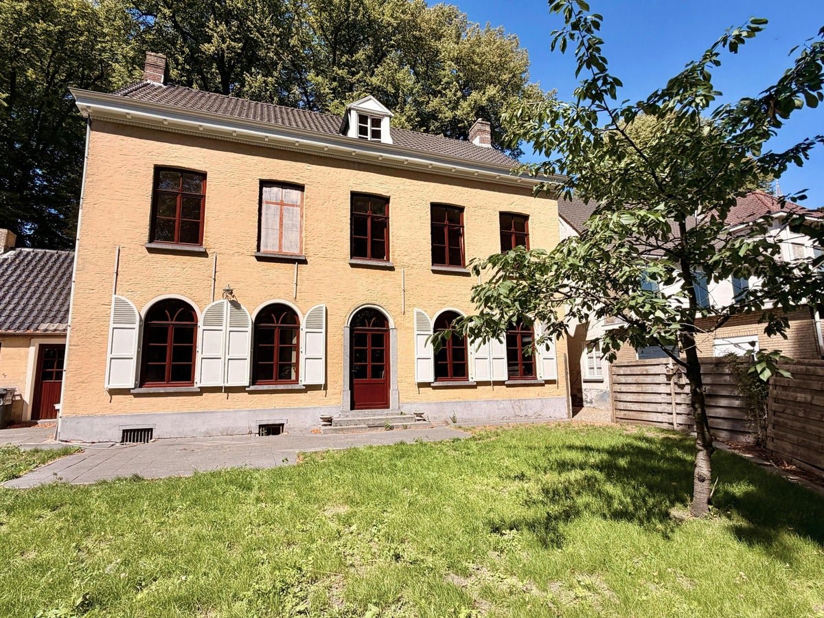 f7428ebb-bd57-5237-a1be-035c31d0df62 Dorpsplein, 4574RD Zuiddorpe