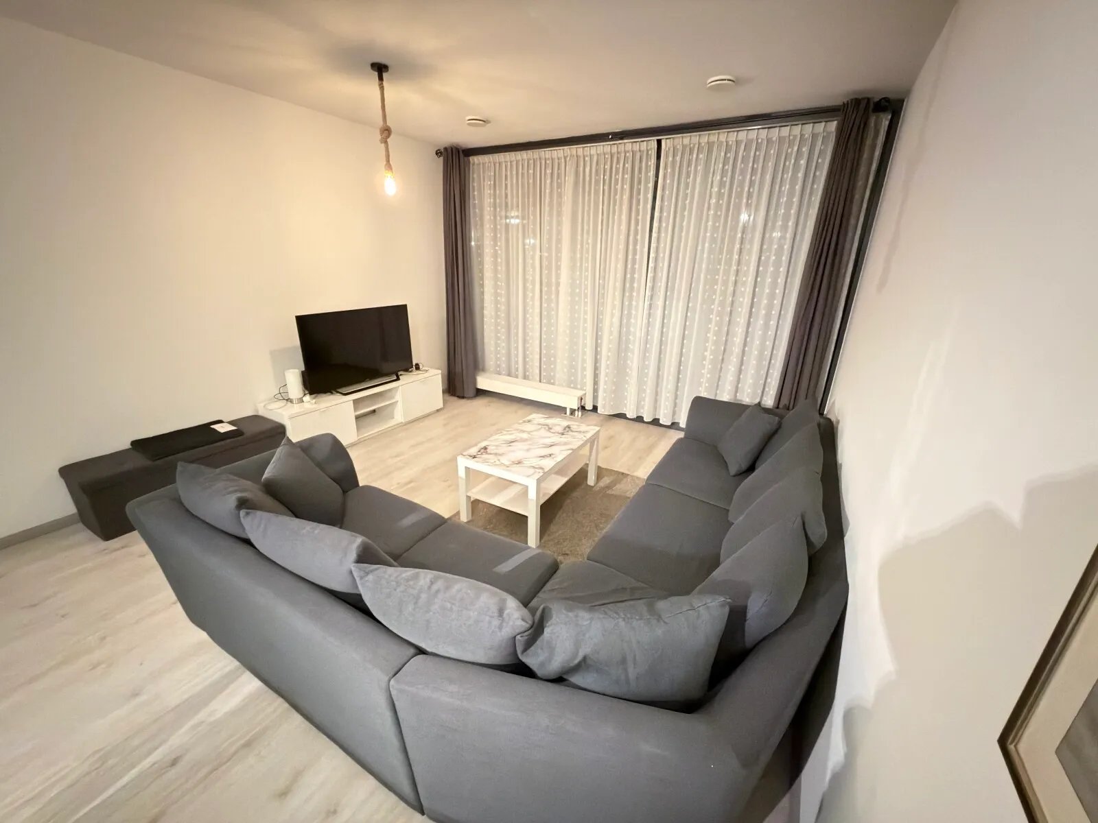 Woning aan de Wijnand Nuijenstraat te Amsterdam