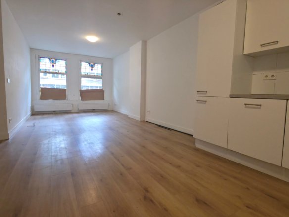 Woning aan de Mathenesserweg te Rotterdam
