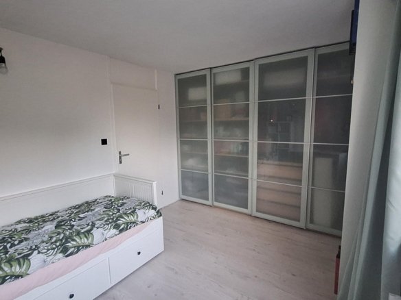 Noten-bogerd, 3343BH Hendrik-Ido-Ambacht
