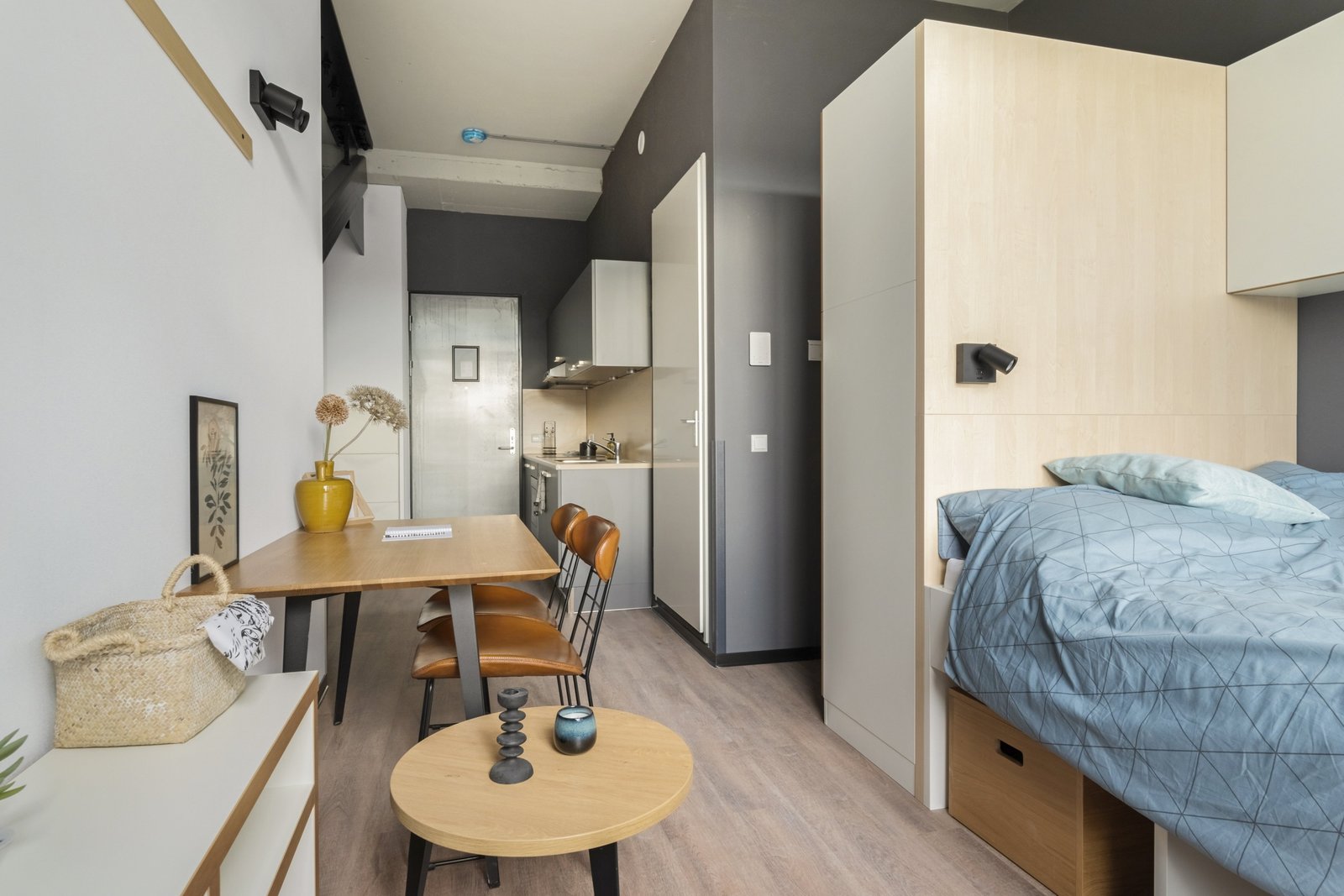 fcd28c9b-d0b2-4662-99b4-94a6862dd7e2 Woning aan de Bijlmerdreef te Amsterdam
