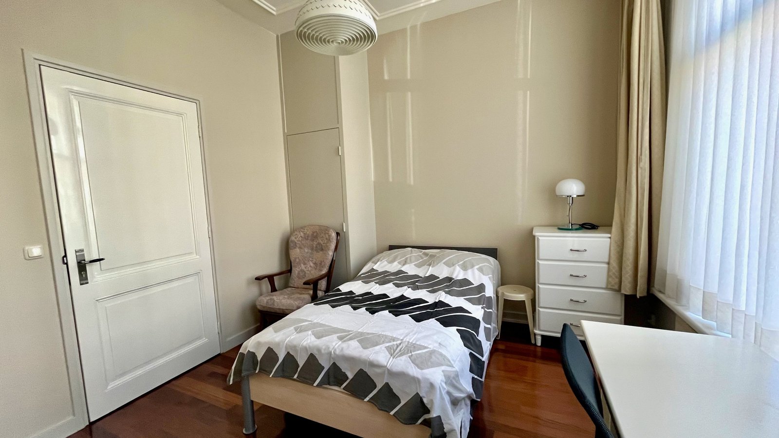 01a0f1c3-86ac-702f-9614-d6846068dc4e Woning aan de Da Costastraat te Den Haag