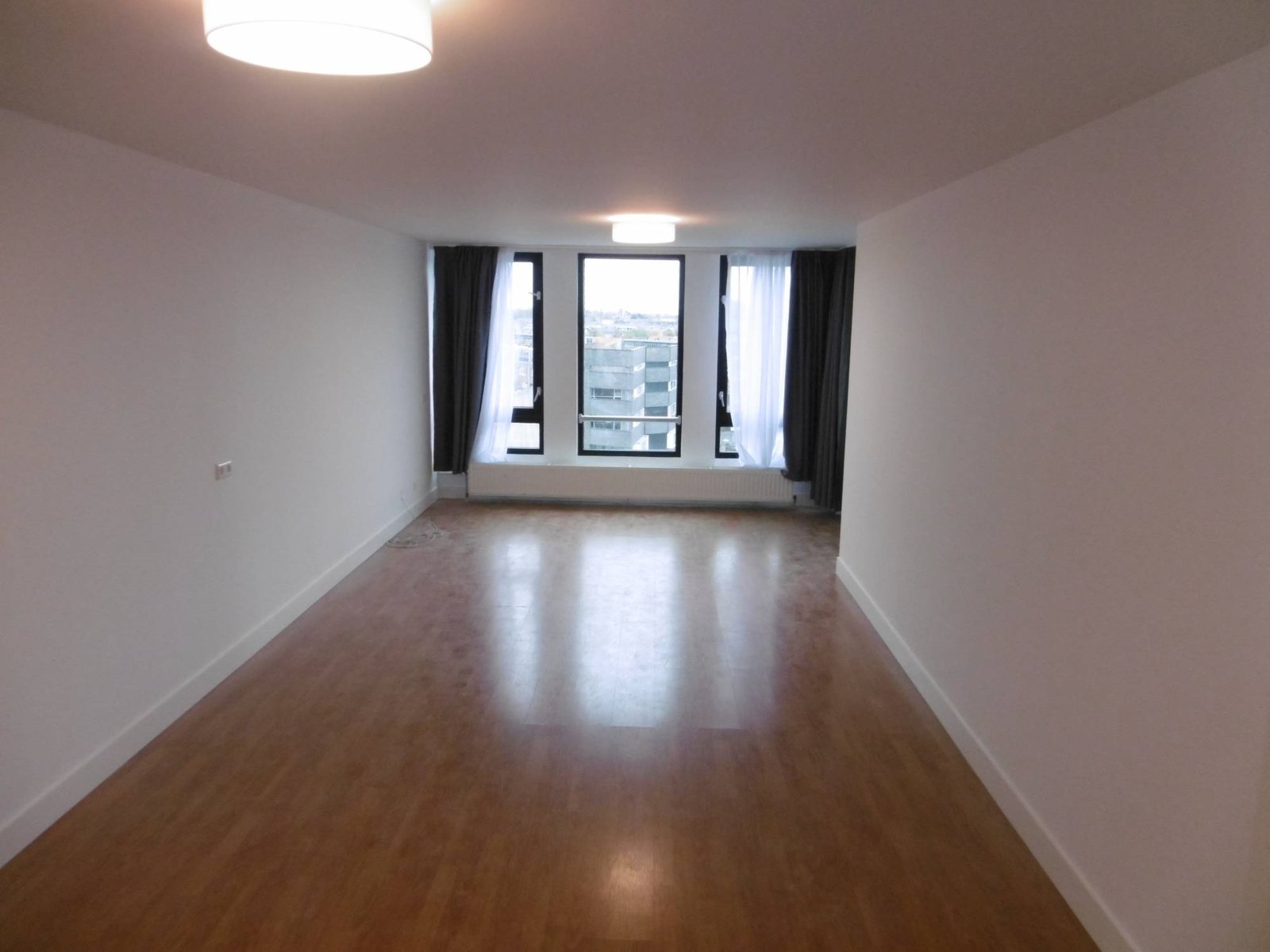 01a0f37a-d1f1-73a1-98f5-2d4775e576d9 Woning aan de Pieter Calandlaan te Amsterdam