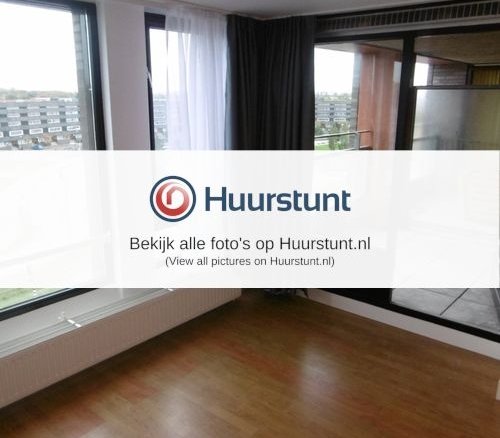 Woning aan de Pieter Calandlaan te Amsterdam