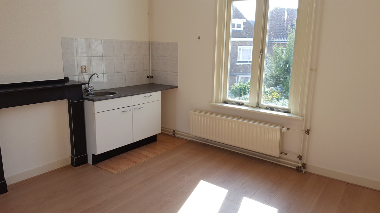 01a0fd3d-735a-709c-b9b9-ba65f957bfb3 Woning aan de Brugstraat te Roosendaal