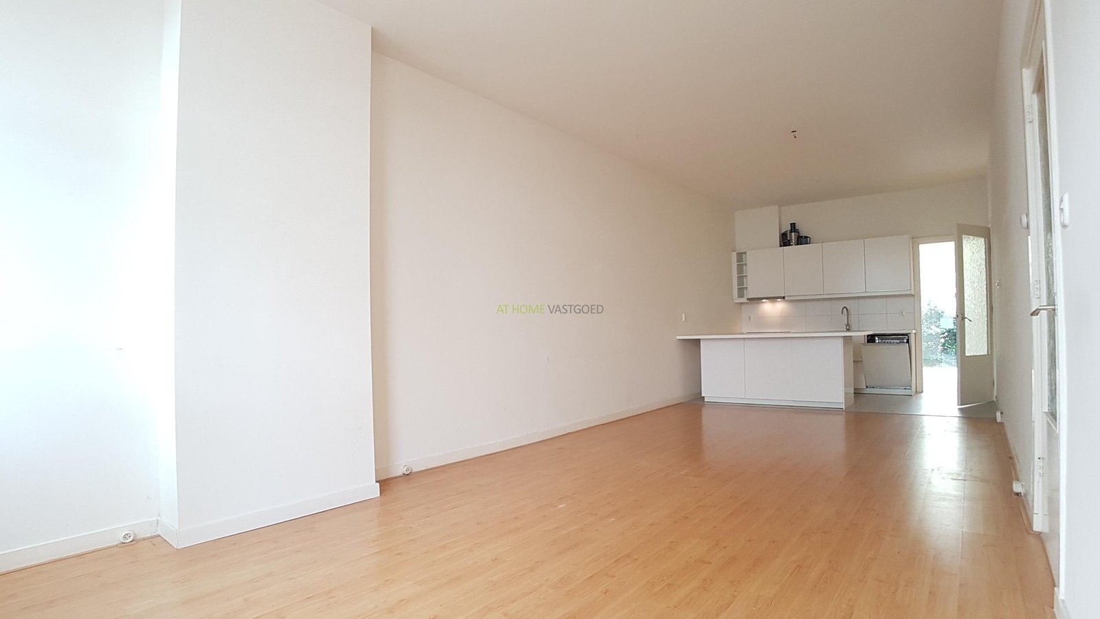 01a10137-9838-702a-94aa-efbff1251e6a Woning aan de Bergweg te Rotterdam