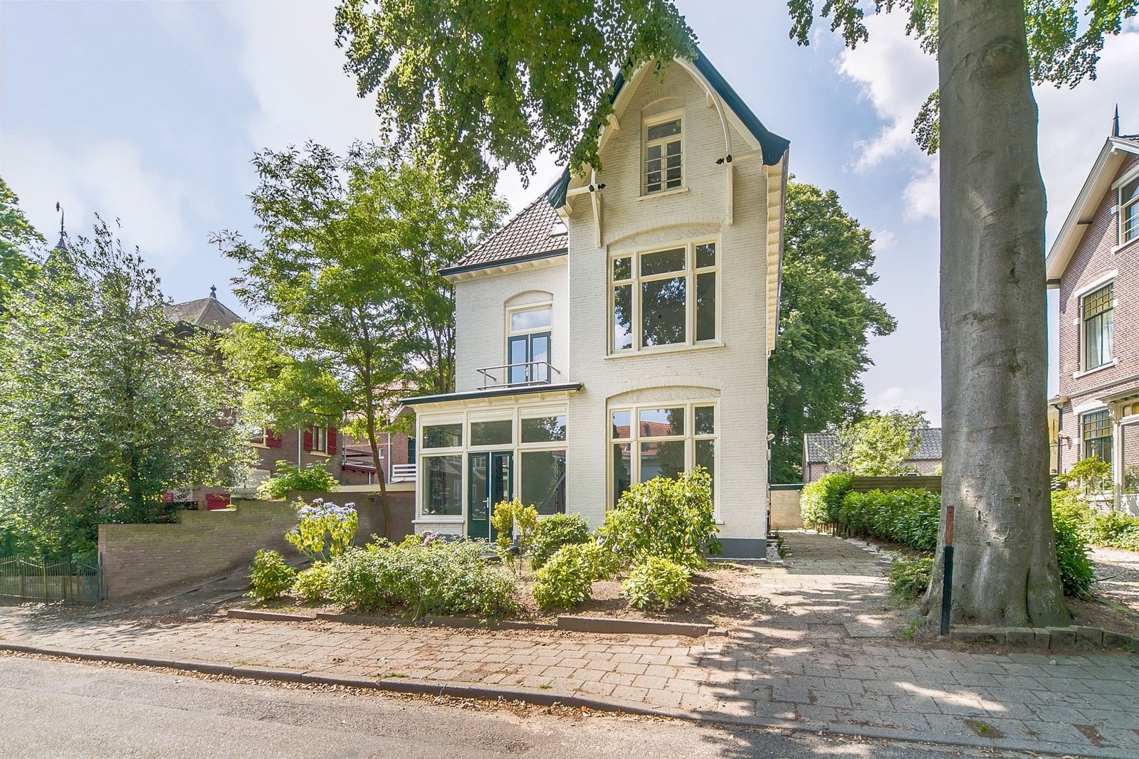01a10bf1-62ff-70ee-8987-92def03c69f9 Woning aan de Schonenbergsingel te Velp