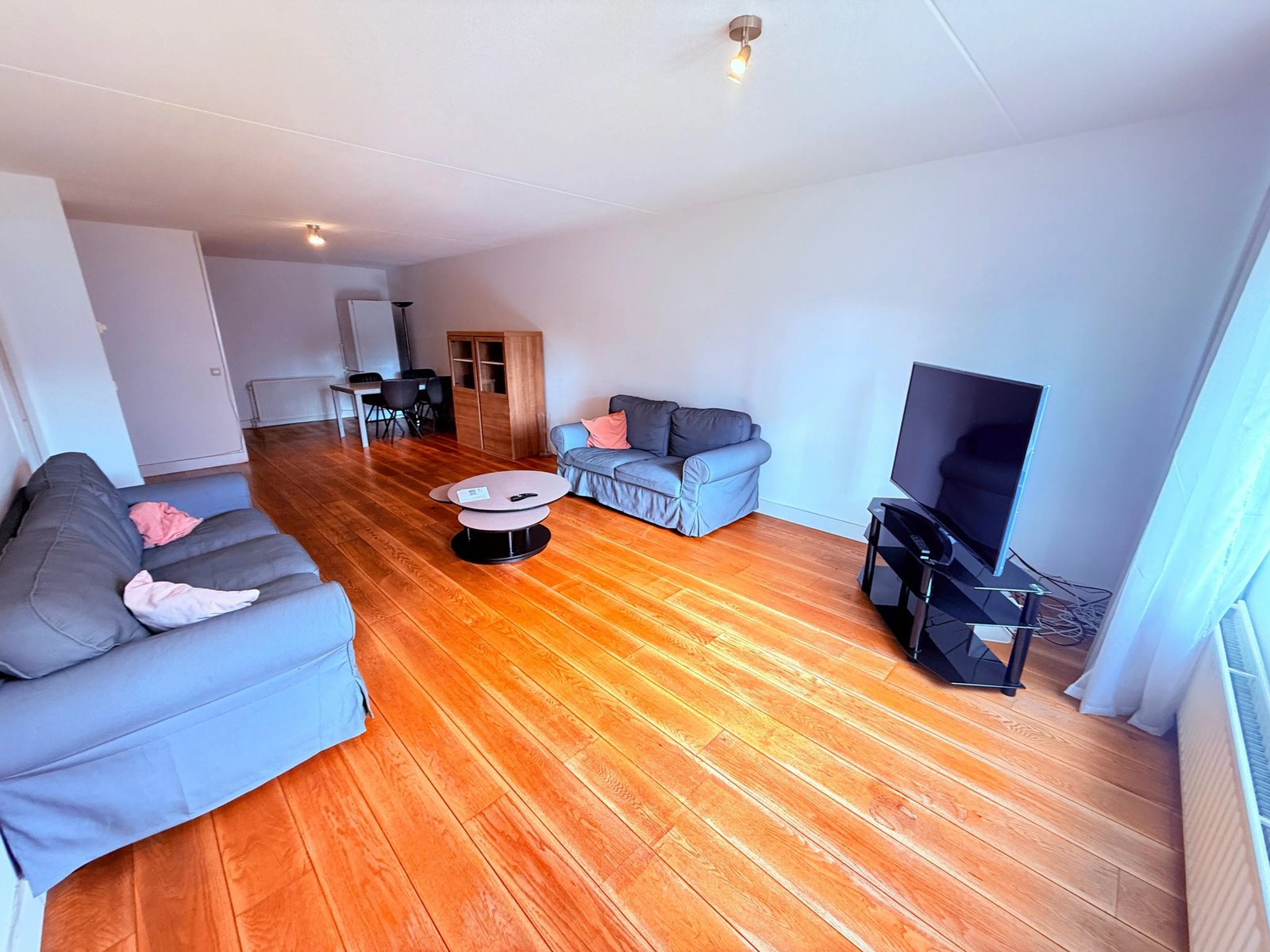 01a10c5f-c30d-73e7-b9bf-c7758ce96b00 Woning aan de Kamerlingh Onnesstraat te Amstelveen