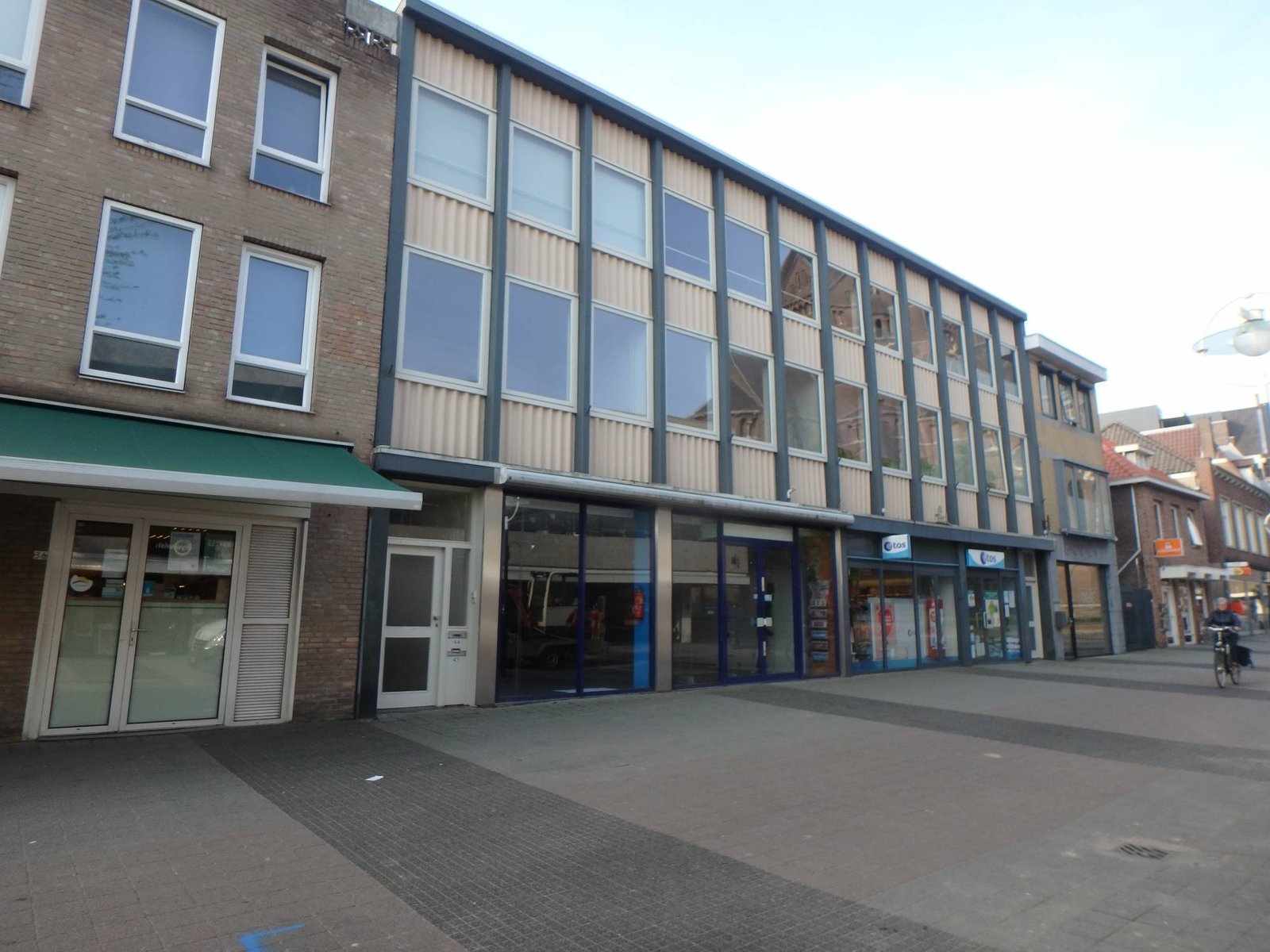 01a10c7a-b5f2-7371-8825-dab904e48a56 Woning aan de Heuvel te Geldrop