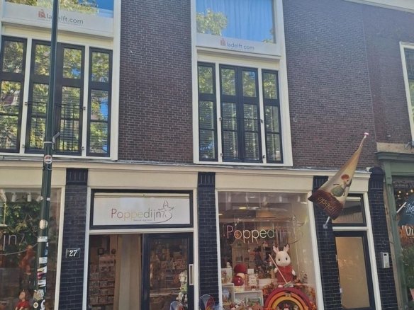 Woning aan de Burgwal te Delft