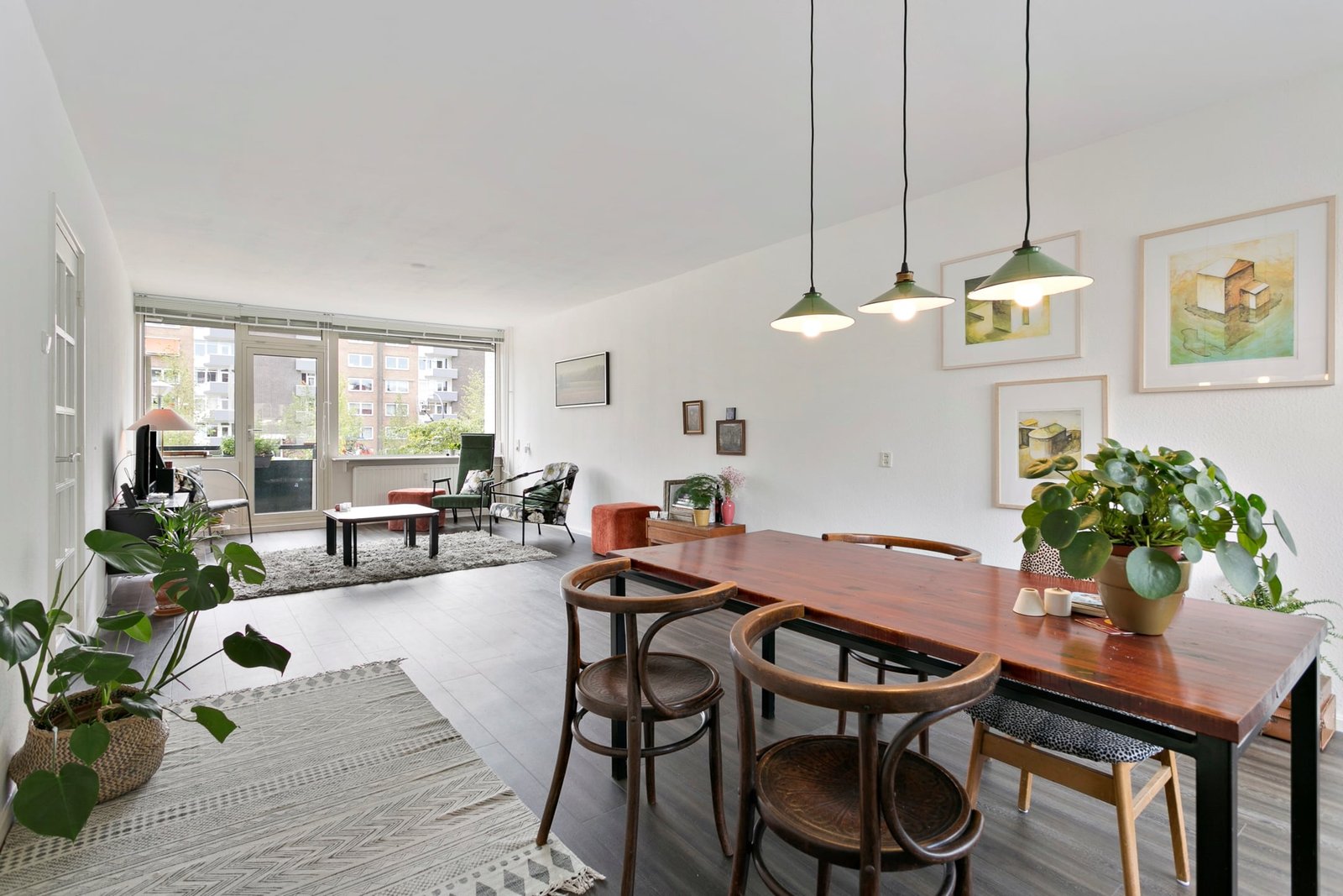 01a111f2-4c4b-7353-9007-6fcb772b89b2 Woning aan de Oranjeplein te Maastricht