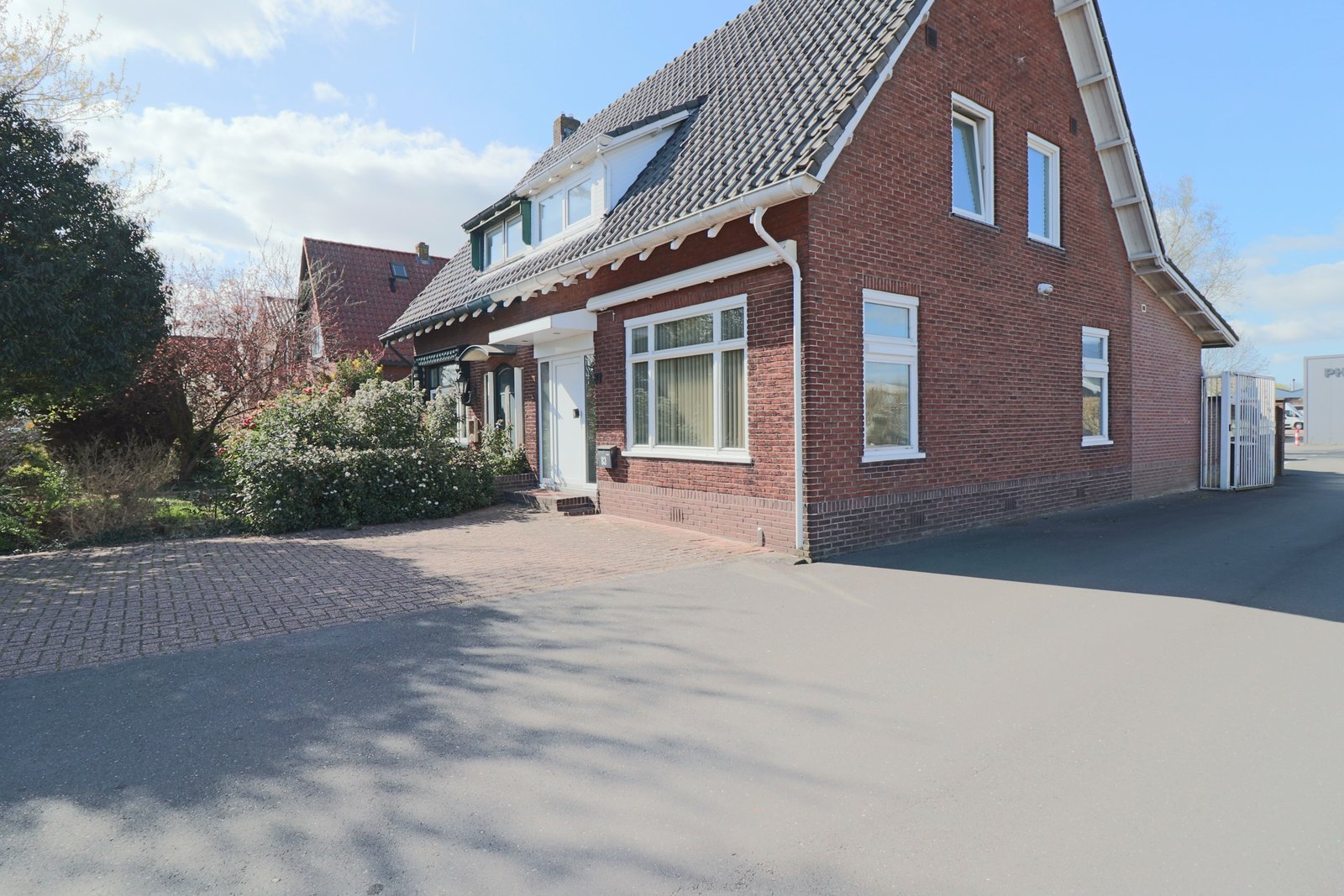 Woning aan de Aalsmeerderweg te Aalsmeer