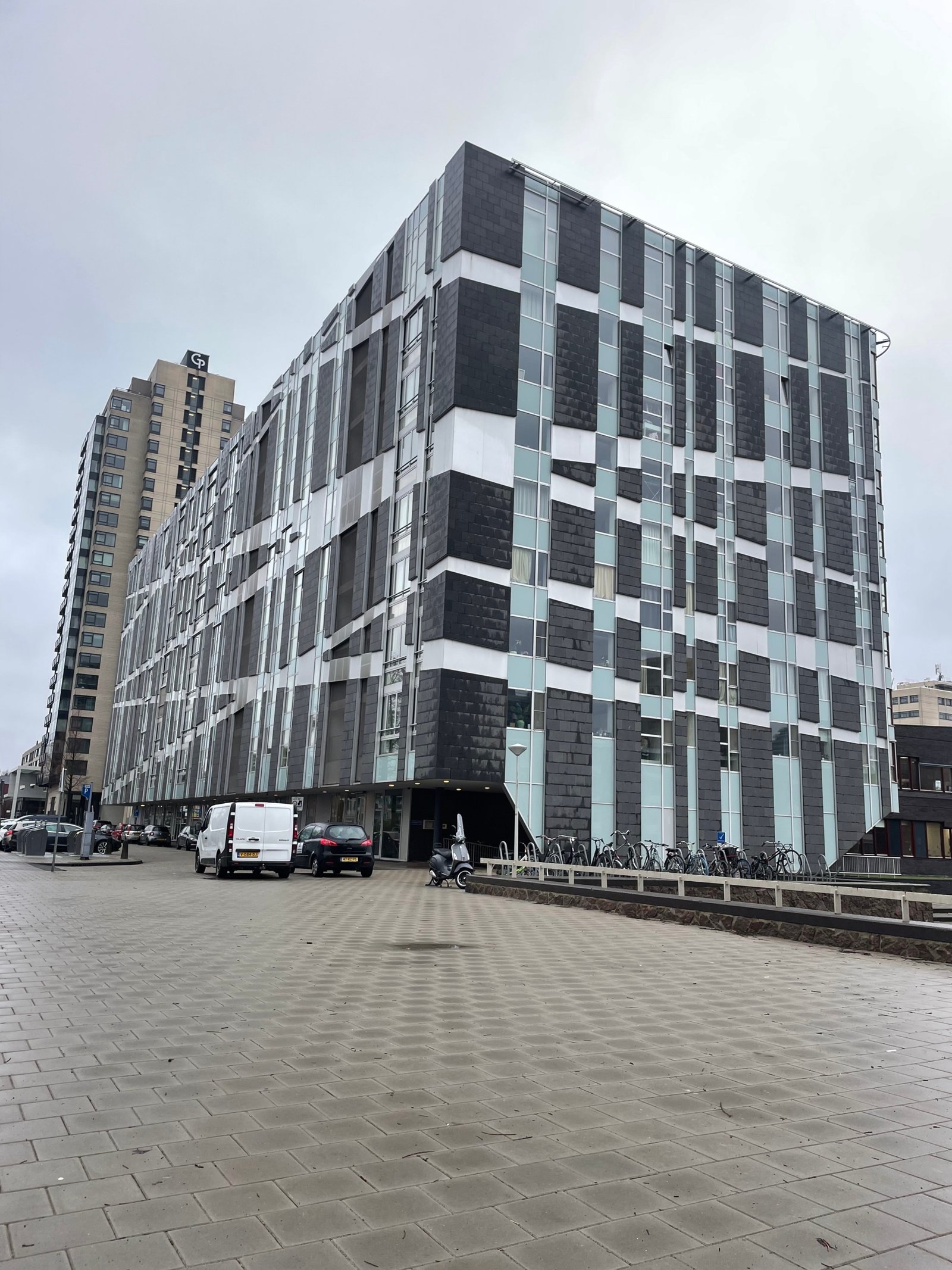 Woning aan de Van Leijenberghlaan te Amsterdam