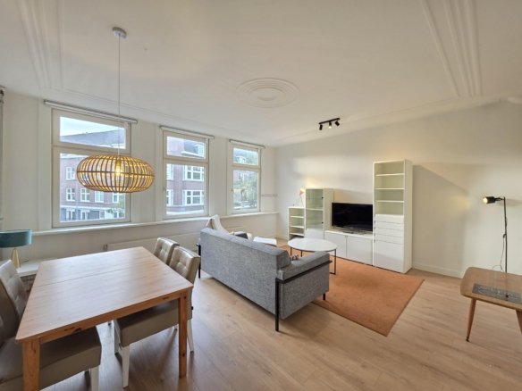 Woning aan de Samuel Mullerplein te Rotterdam