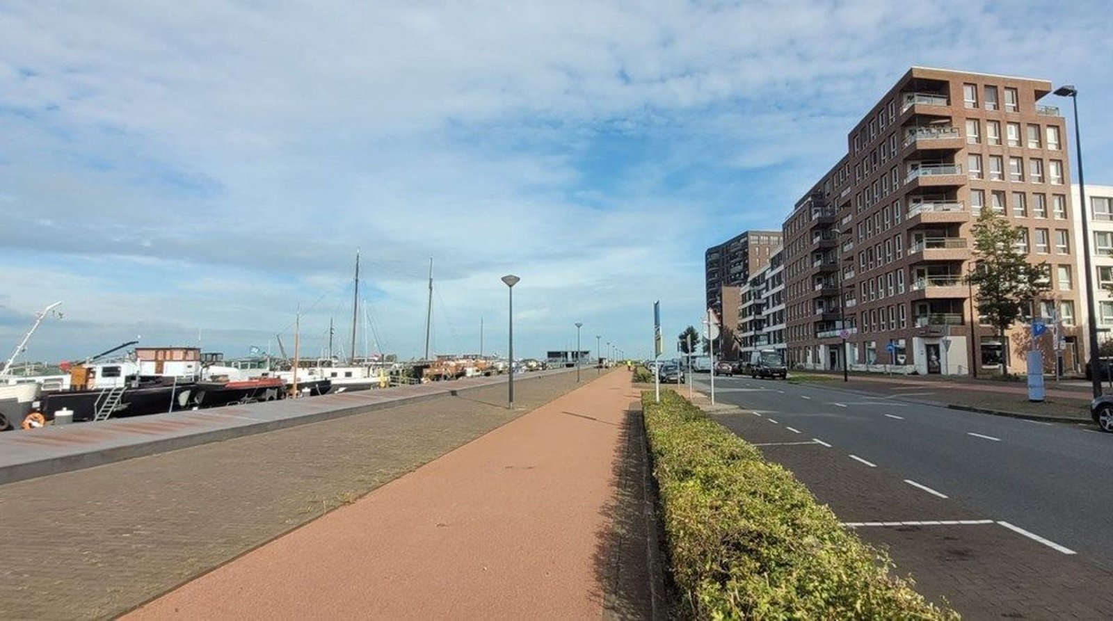 Woning aan de Cas Oorthuyskade te Amsterdam
