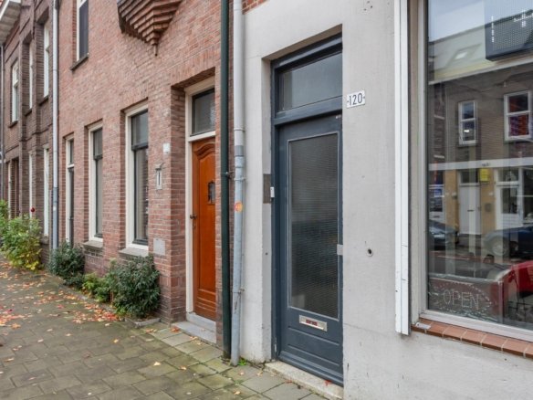 Woning aan de Enschotsestraat te Tilburg
