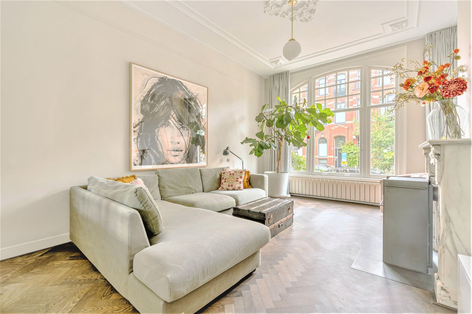 Woning aan de Hogeweg te Amsterdam