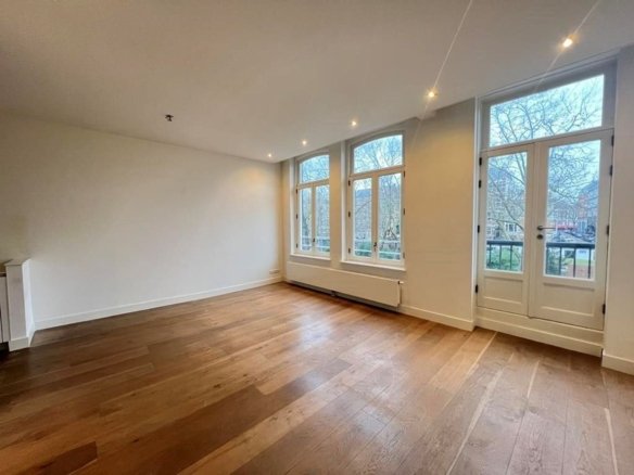 Woning aan de Stadhouderskade te Amsterdam