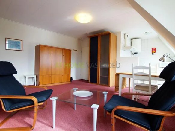 Woning aan de Bergse Dorpsstraat te Rotterdam
