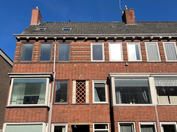 Woning aan de Van der Doesstraat te Groningen