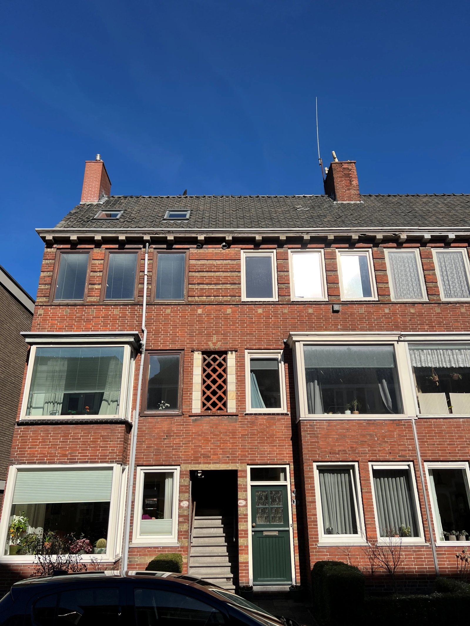 01a130d9-9f93-738d-adaa-625f042f4a13 Woning aan de Van der Doesstraat te Groningen