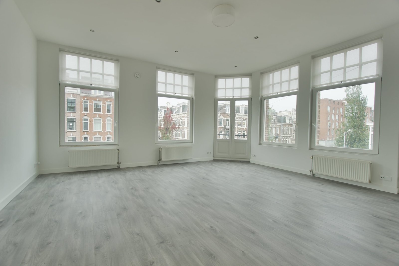 01a135ff-dda3-7391-90e0-8b2b4f7535fa Woning aan de Eerste Constantijn Huygensstraat te Amsterdam