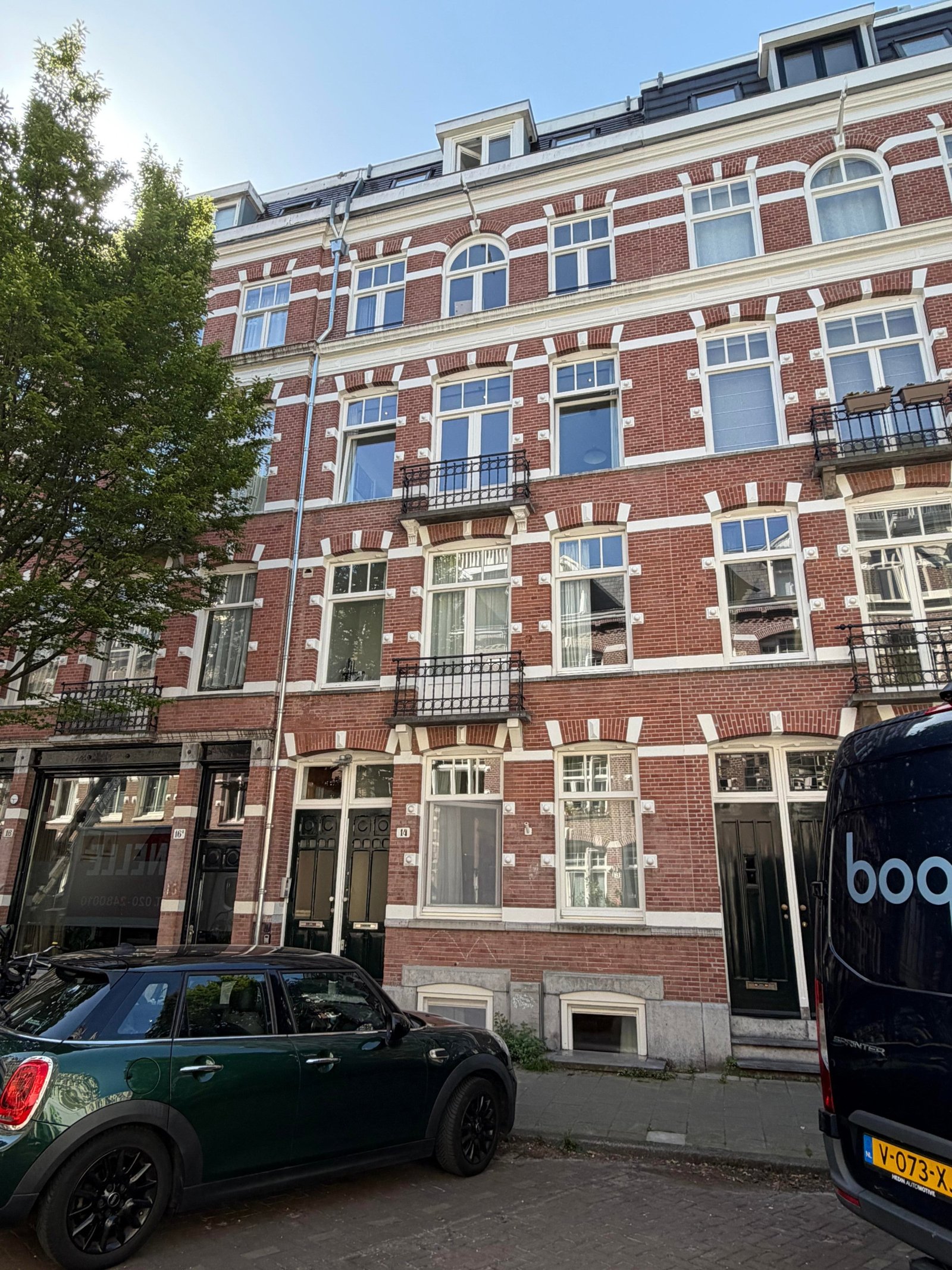01a136d9-fcfb-71b3-bb9c-fd4ac9206ebd Woning aan de Cornelis Anthoniszstraat te Amsterdam