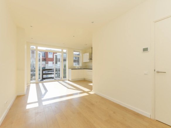 Woning aan de Voltastraat te Schiedam