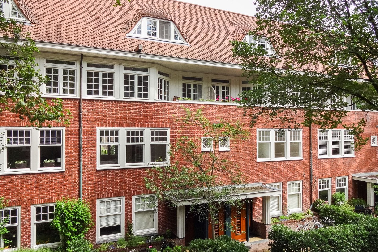 Woning aan de Gerrit van der Veenstraat te Amsterdam