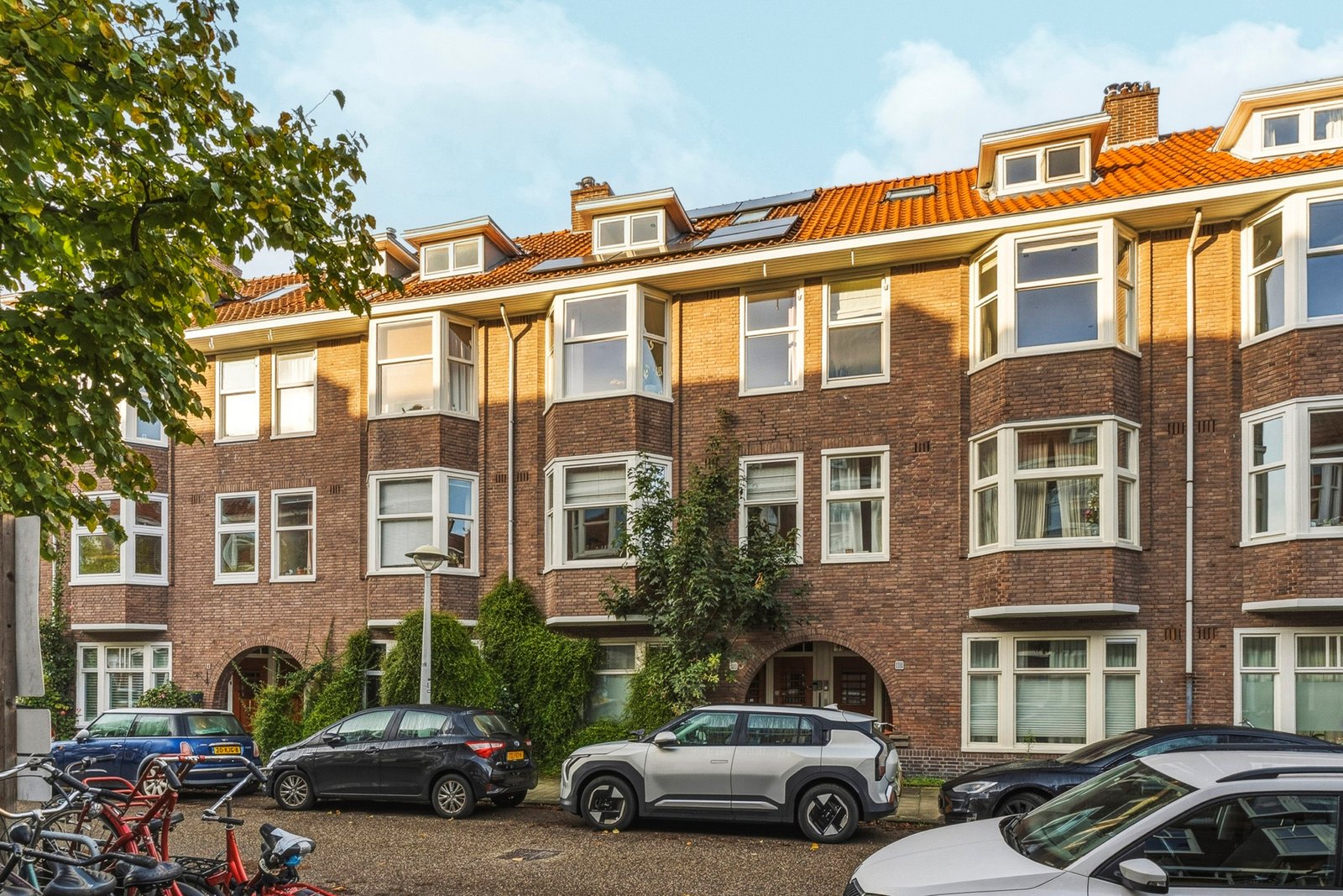 Woestduinstraat 120-3: bovenwoning met dakterras en balkon