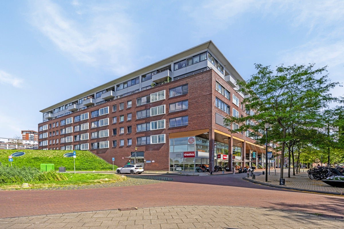 18e49f78-00f2-5b89-a1c1-b1d2c3d4bf93 Van Beuningenhaven, 2993EJ Barendrecht