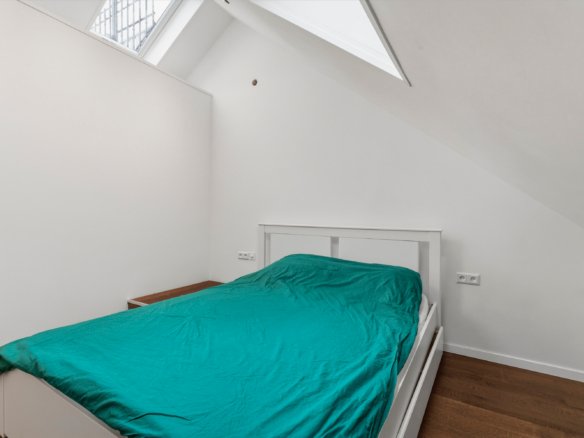 Woestduinstraat 120-3: bovenwoning met dakterras en balkon