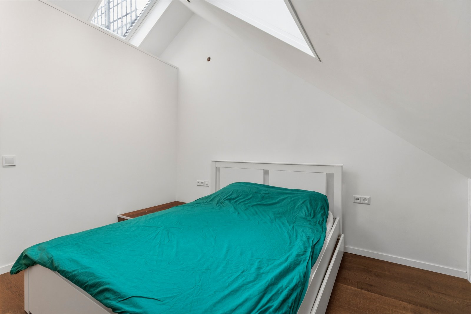 Woestduinstraat 120-3: bovenwoning met dakterras en balkon