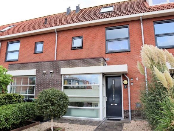 Woonhuis in Tuitjenhorn