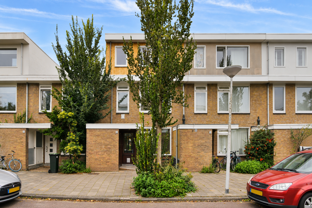 2d070253-3de3-5102-8712-7401bf8e98a0 Pieter Borstraat, 1065AE Amsterdam