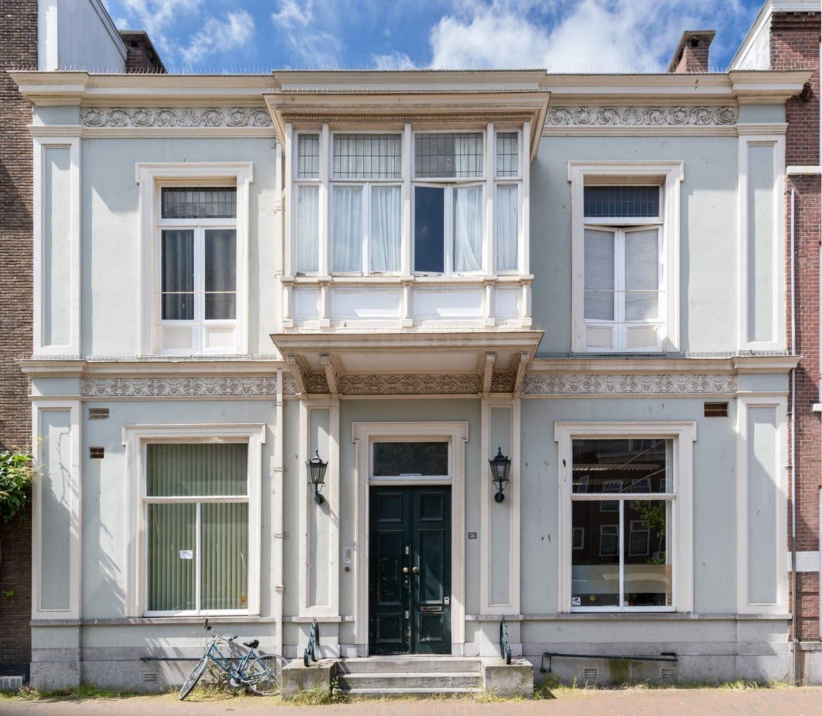 7d46229e-9764-5003-9654-5af4ea0d3c2a Stationsweg, 2515BM Den Haag
