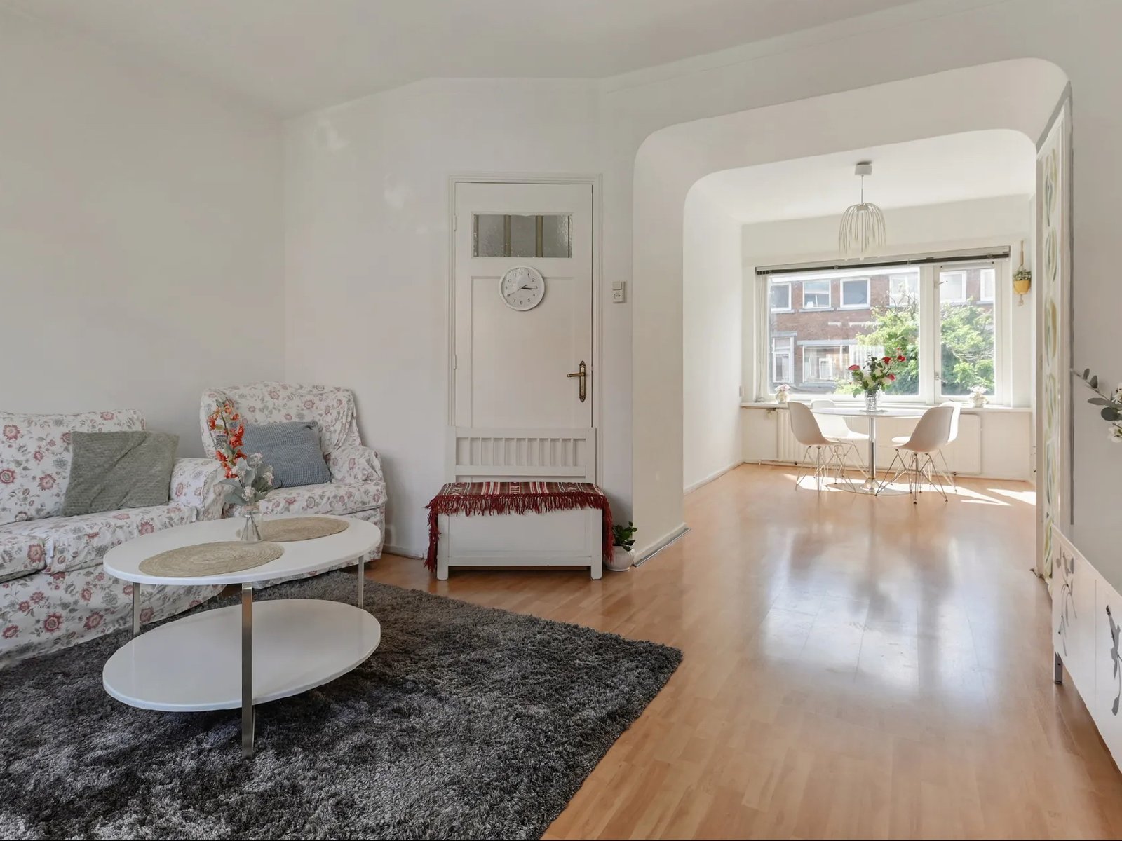 Ruime en lichte woning in Voorburg met studio zolder