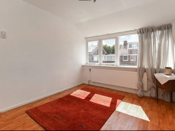 Ruime en lichte woning in Voorburg met studio zolder