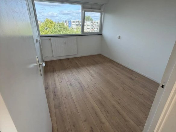 Woning aan de Bart Verhallenplein te Schiedam