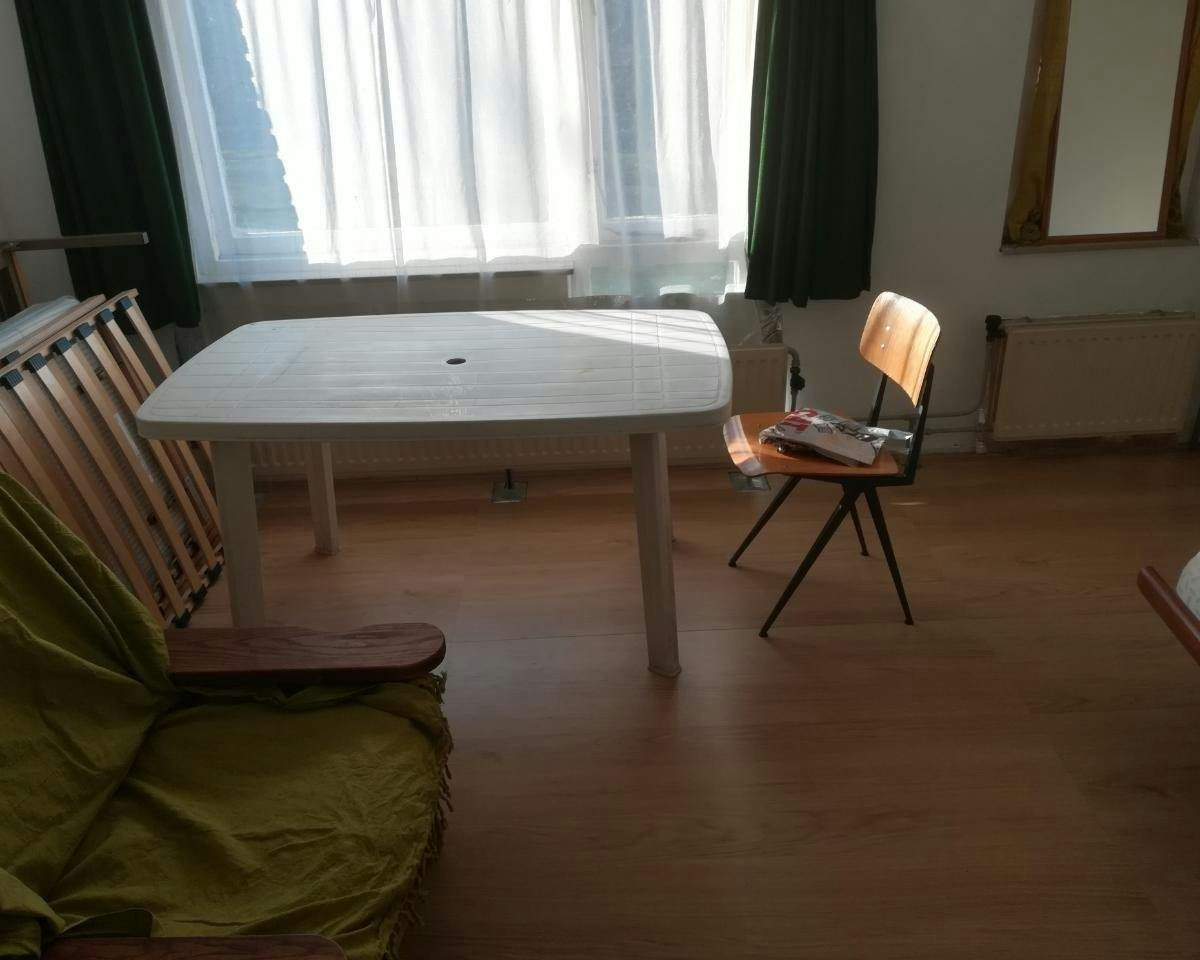 b3ec3b2a-a1c1-4e8d-8d8a-d58b54adc669 Kamer in Almere
